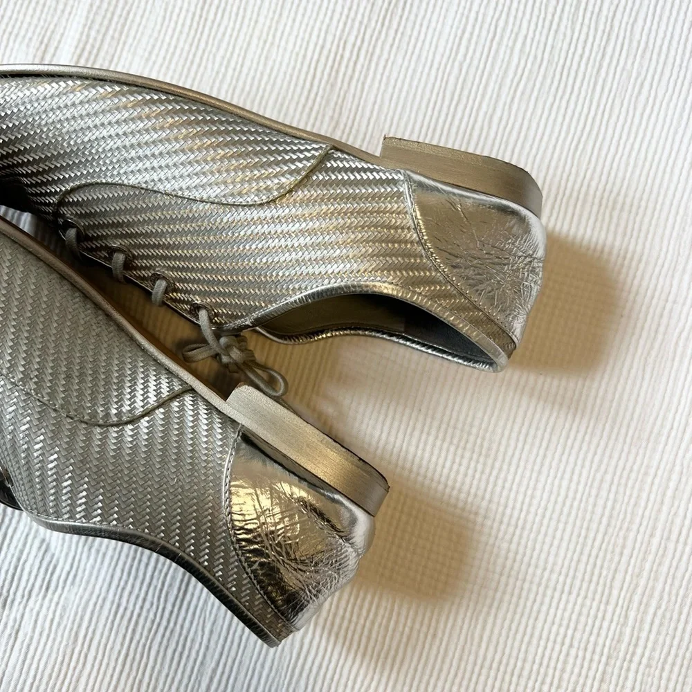 Pre owned Chanel Oxford Loafers Metallic Silver w/Black Toe Size 38 1/2 - Picture 10 of 12